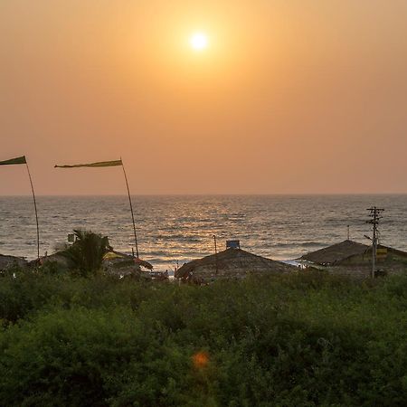 Oceans 7 Inn Calangute Bagian luar foto