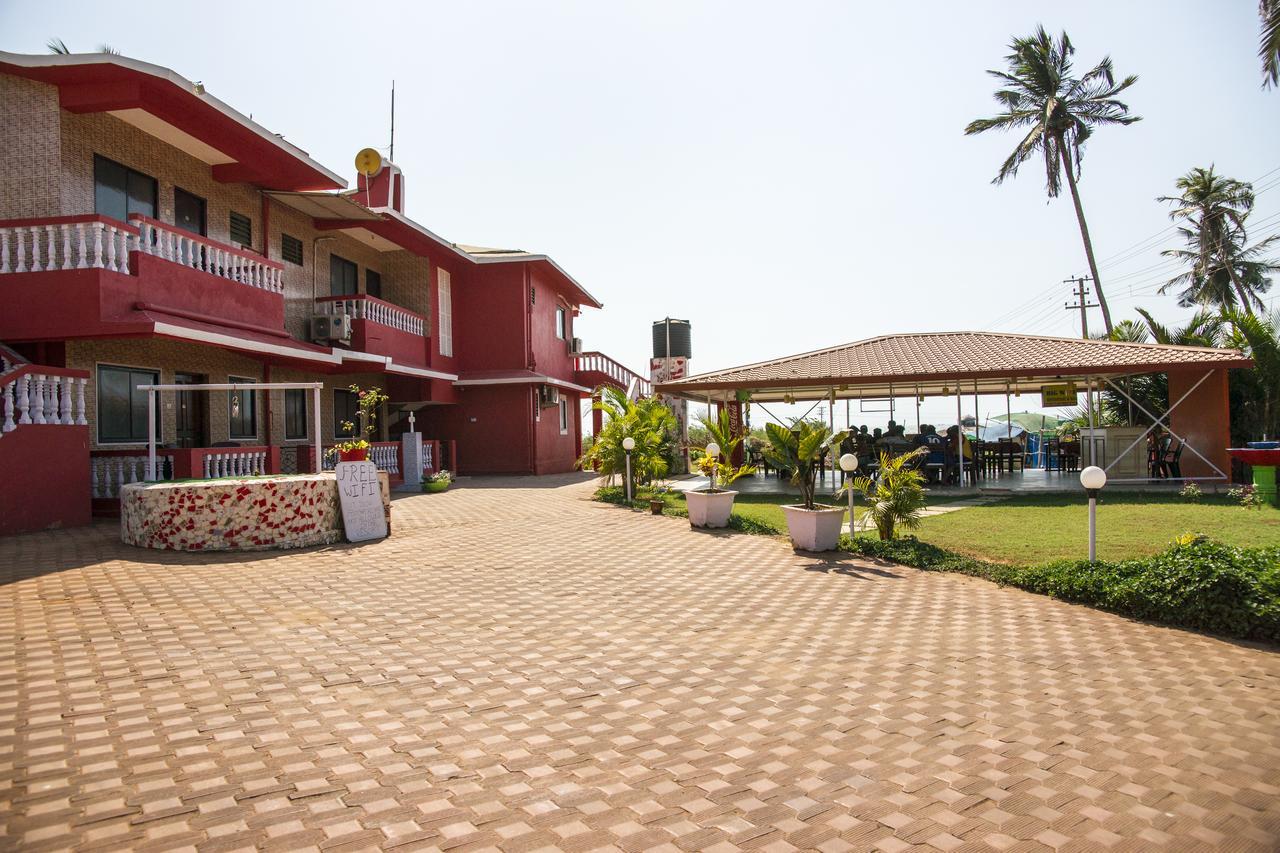 Oceans 7 Inn Calangute Bagian luar foto